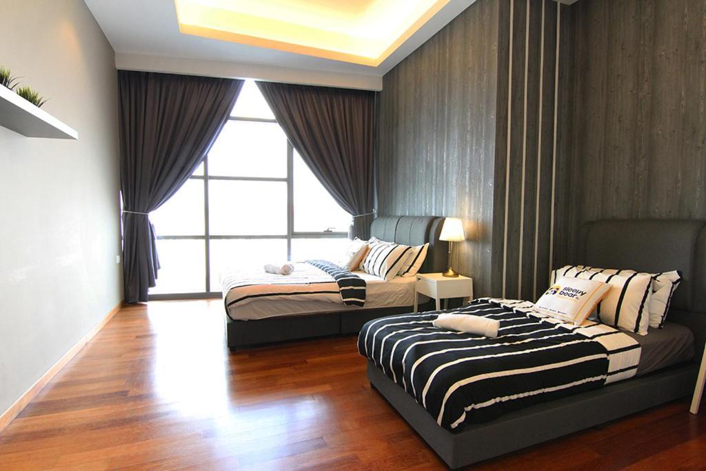 Azure Residences By Sleepy Bear Paradigm Mall *