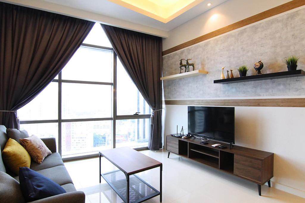 Azure Residences By Sleepy Bear Paradigm Mall Apartment