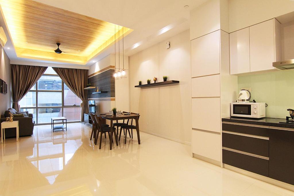 Apartment Azure Residences By Sleepy Bear Paradigm Mall *