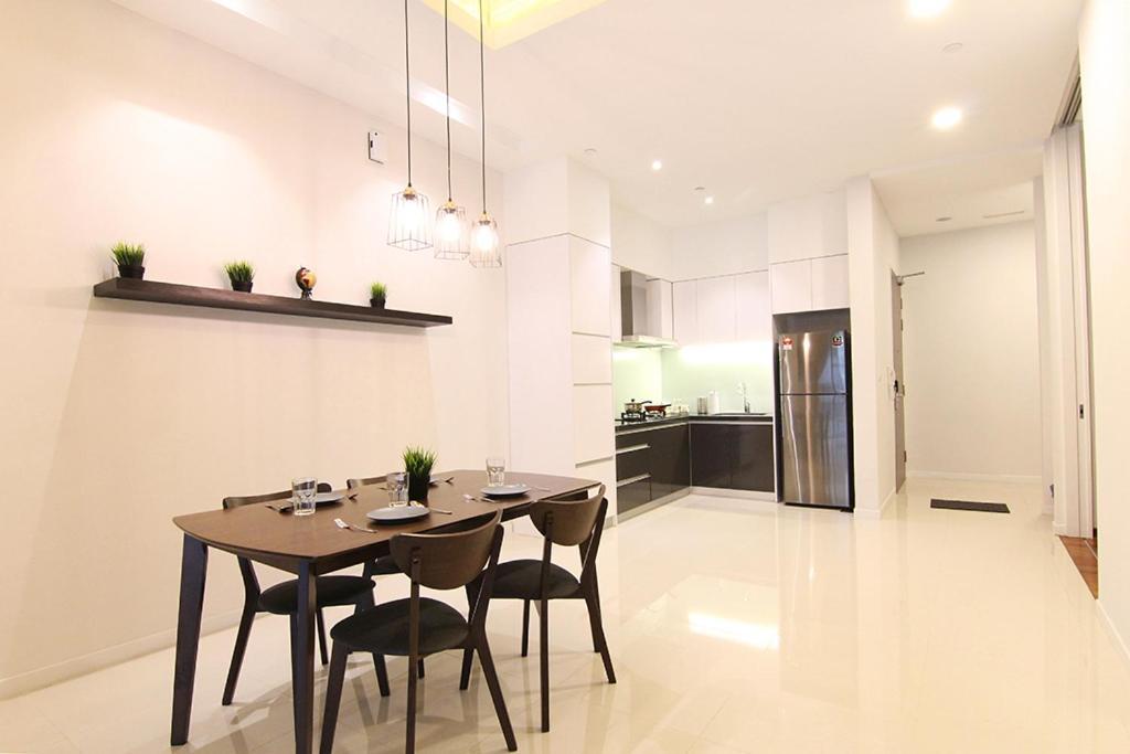 Apartment Azure Residences By Sleepy Bear Paradigm Mall