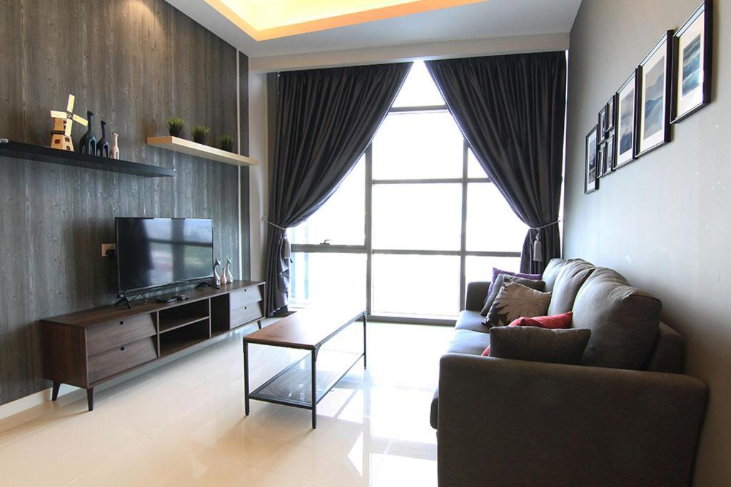 Azure Residences By Sleepy Bear Paradigm Mall Apartment