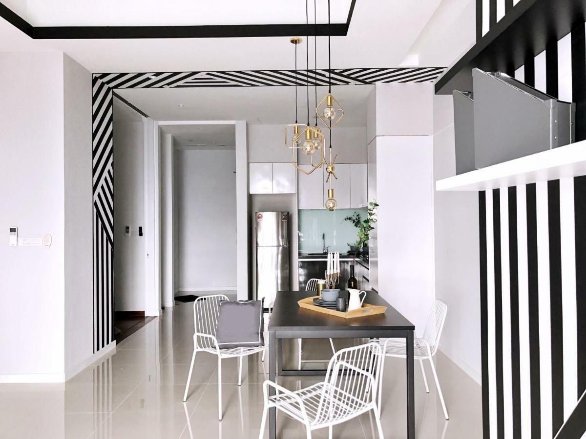 Azure Residences By Sleepy Bear Paradigm Mall