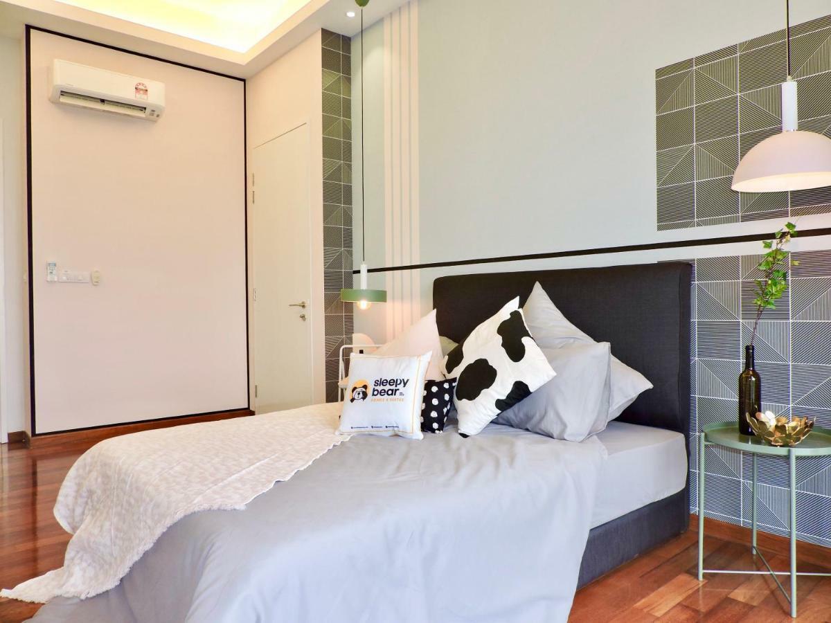 Apartment Azure Residences By Sleepy Bear Paradigm Mall *