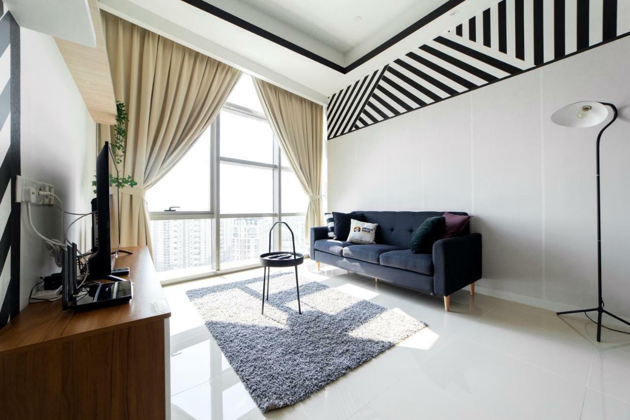 Azure Residences By Sleepy Bear Paradigm Mall *