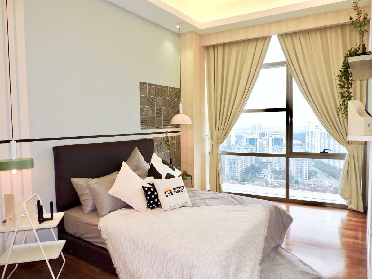 Azure Residences By Sleepy Bear Paradigm Mall Petaling Jaya